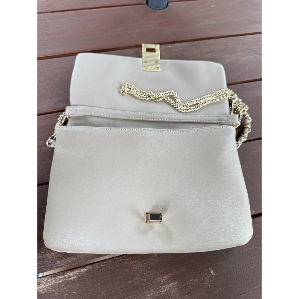 Beige Crossbody Shoulder Bag Gold Chain Strap Flap Clasp Faux Leather - Picture 5 of 13